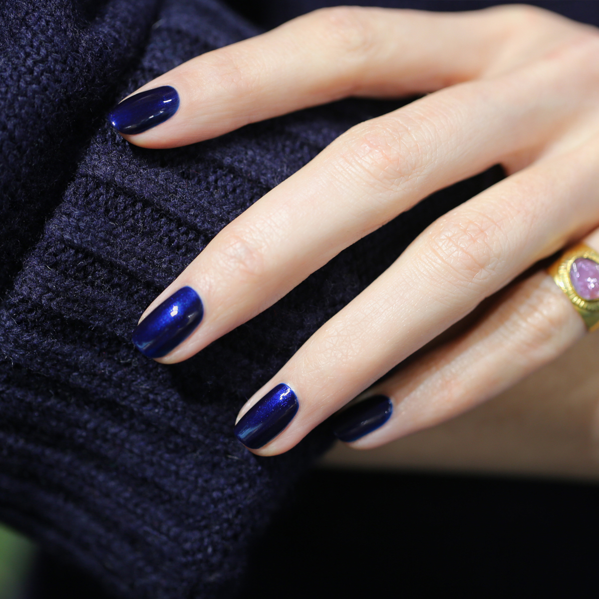 Vernis semi-permanent GREEN FLASH – DARK NIGHT — vue 2