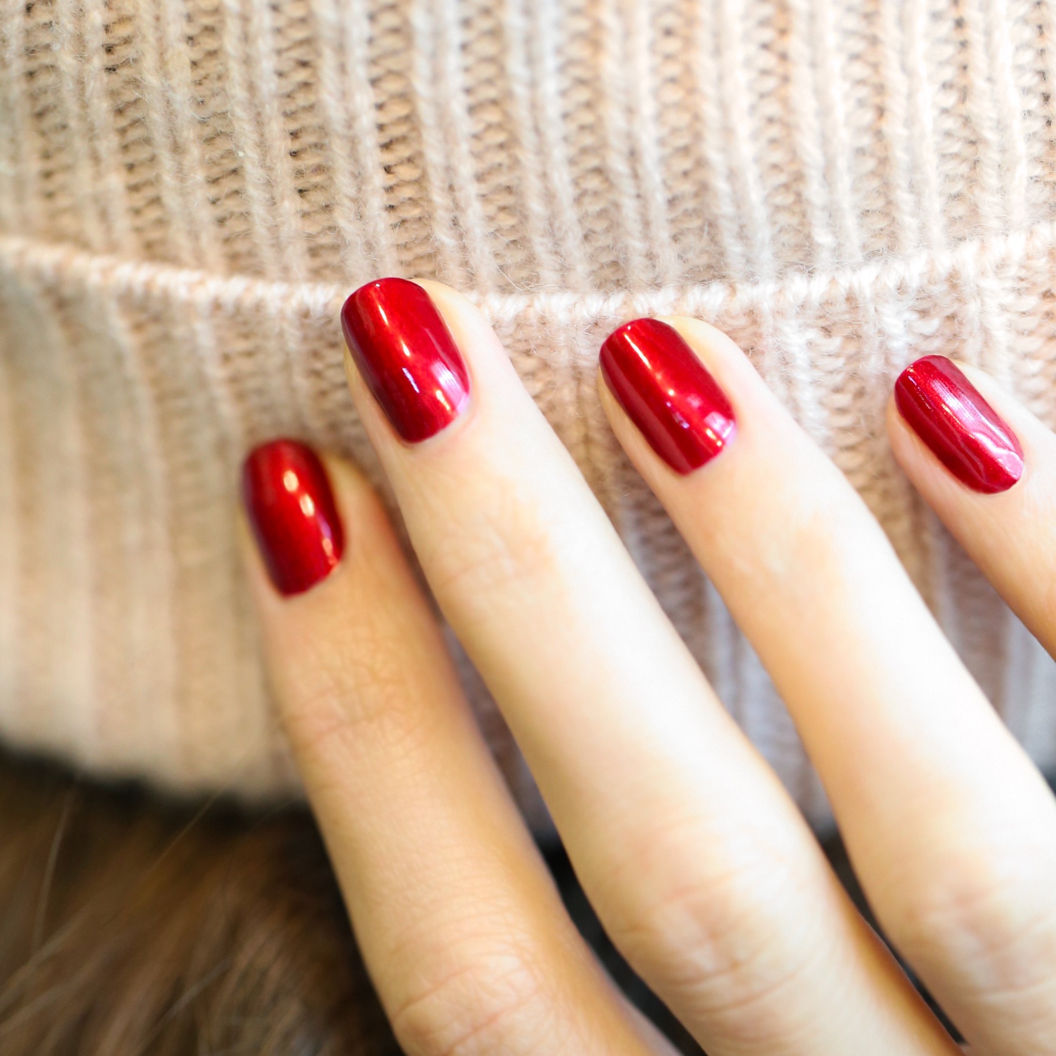 Vernis semi-permanent GREEN FLASH – RED HIBISCUS — vue 2
