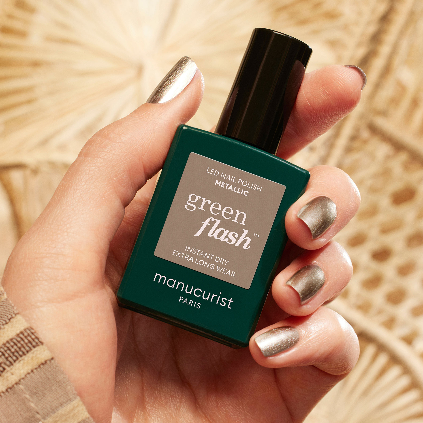 Vernis semi-permanent GREEN FLASH – METALLIC — vue 4