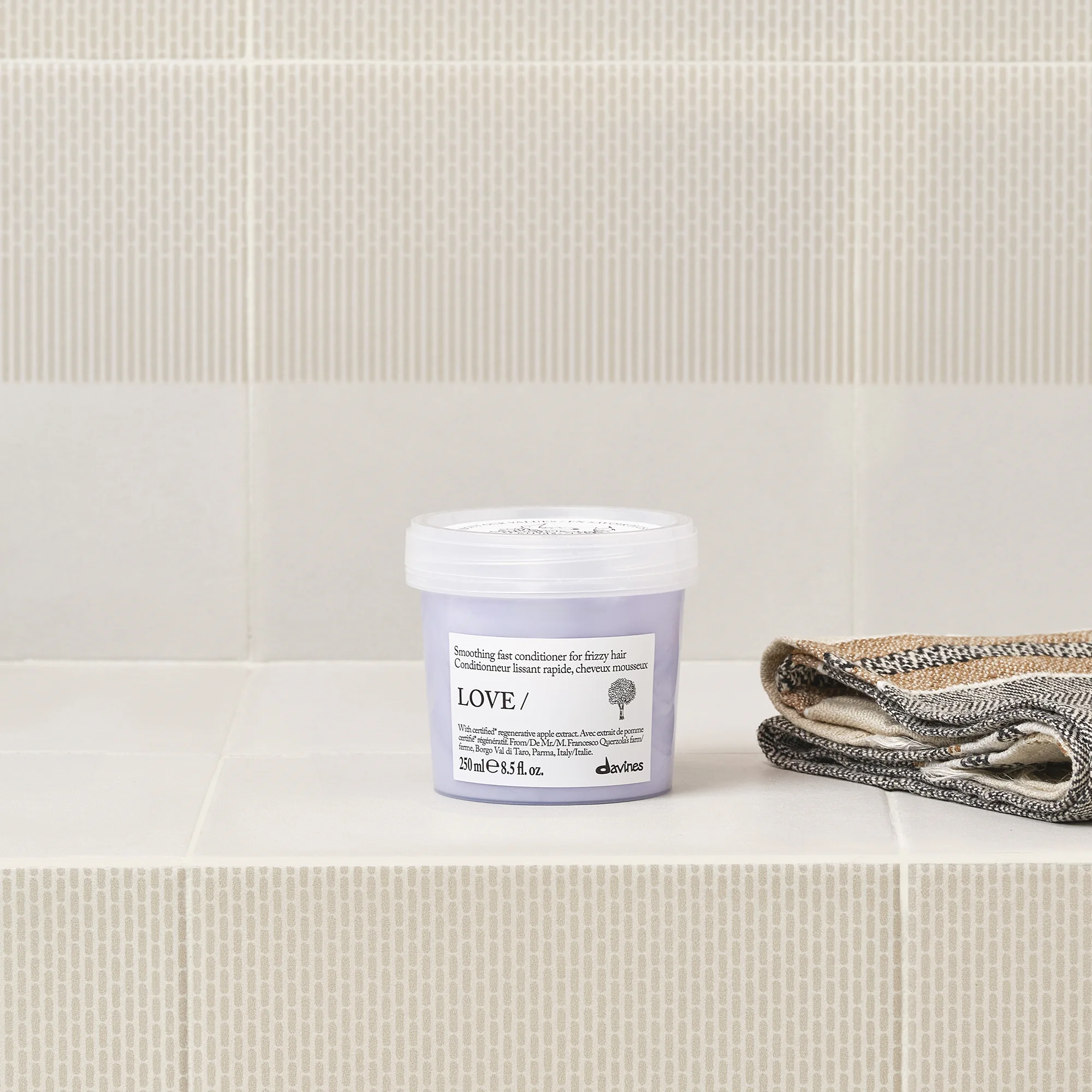 Conditioner Love Smoothing Davines — vue 7