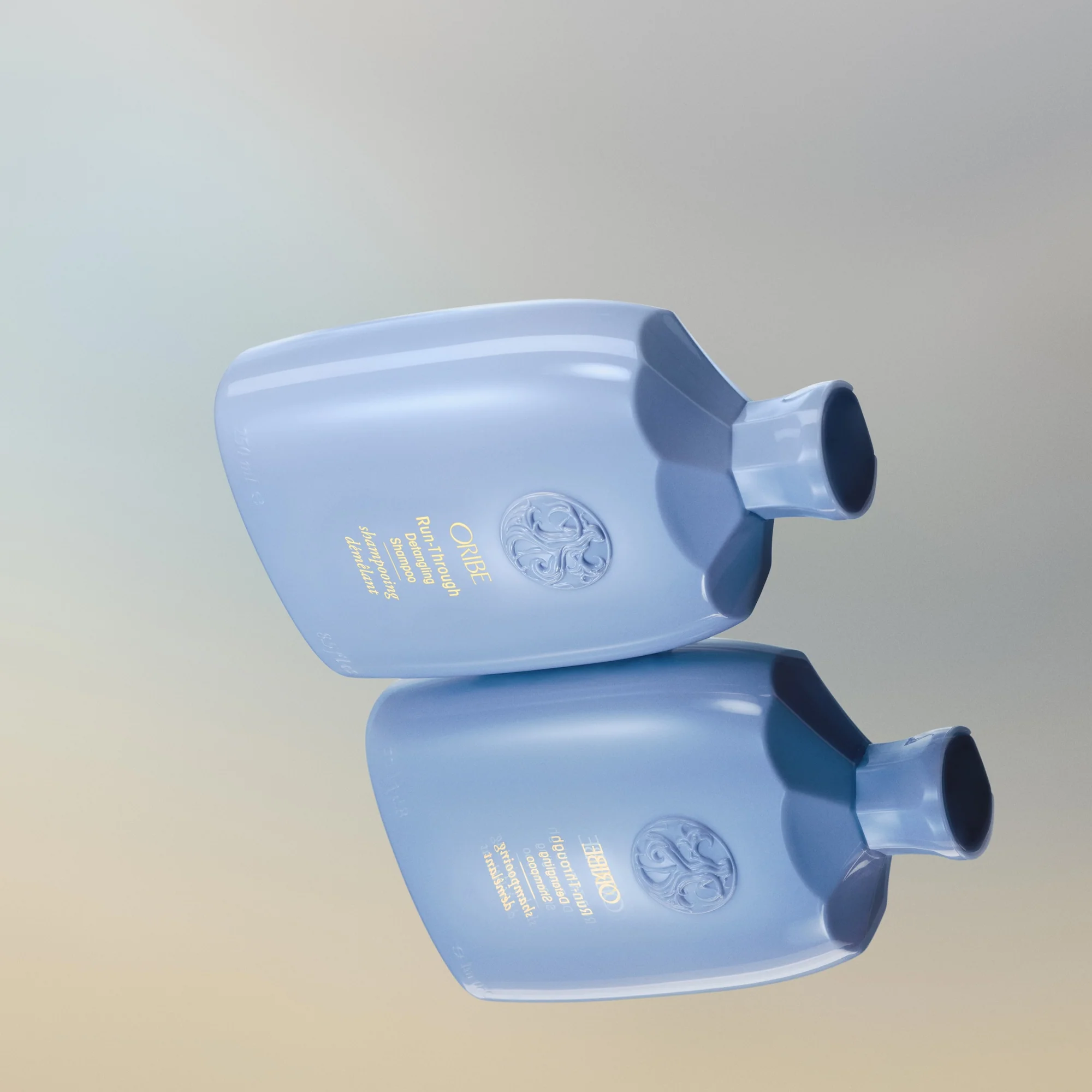 Run-through Detangling Shampoo Oribe — vue 3